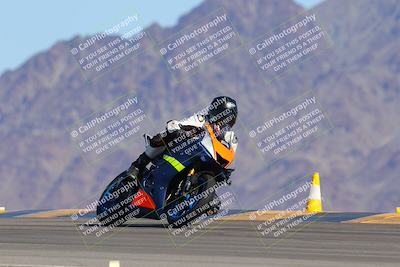 media/Oct-01-2023-SoCal Trackdays (Sun) [[4c570cc352]]/Turn 9 Set 1 (950am)/